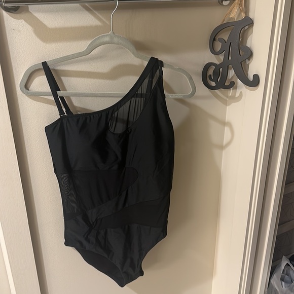 Never worn Bar III mesh off shoulder elegant swimsuit - Picture 4 of 4